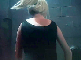 Hot lesbiasn meet in bar then fuck