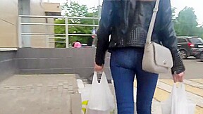 Hot russian ass after shopping