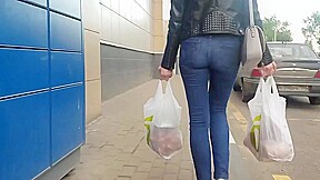 Hot russian ass after shopping