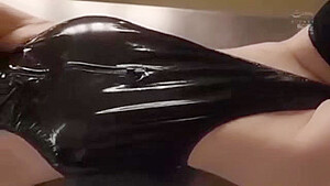 00909,Hot woman porn video