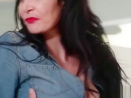 Housewife Elisa Morales craves for a big dick