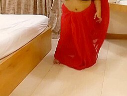 Huge Boobs In Indian Bbw And Ass In Red Saree Musical Video
