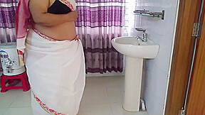 I Fucked The Police Hot Mam In The Station, While She Was Fixing The Saree - Huge Cum In Her Behind