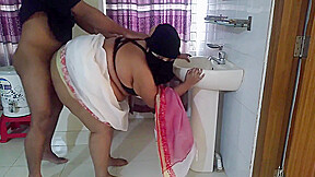I Fucked The Police Hot Mam In The Station, While She Was Fixing The Saree - Huge Cum In Her Behind