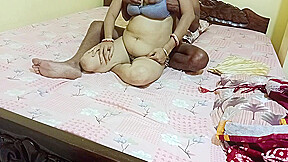 I Had Hard Creampie Sex With My Stepmom In Bed Until Her Cum Came Out