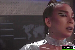 I Stumbled Upon A Hot Alien