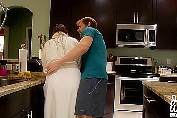 In Mommas Good Boy With Melanie Hicks