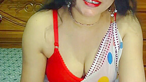Indian Girl Showing Her Boobs