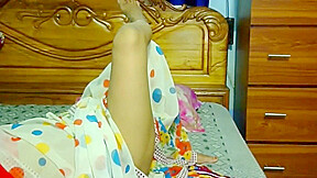 Indian Girl Showing Her Boobs