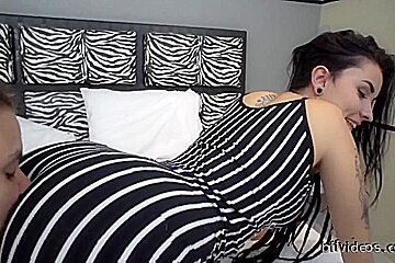 Inked Latina Lesbian Enjoys Rimjob