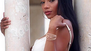 Isiah Maxwell And Eden West - Ebony Beauty Hardcore Pounded