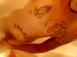 Jacking off on the shower