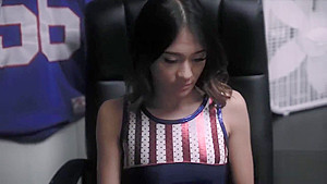 Jasmine Grey Fingered by Trainer
