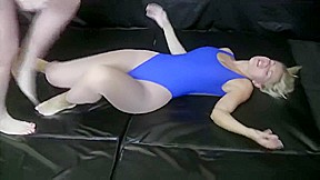 Jenni Czech wrestling