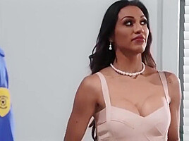 Jessy Dubai Cliff Jensen Whats In Her Pants 2