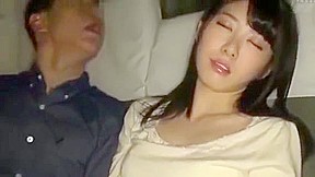 Joven esposa en el autob&uacute_s en vivo por tlf a su marido VER Completo