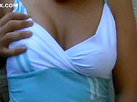 Kelly likes masturbating in the garden