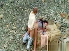 Kinky amateur couple having hardcore sex on the beach