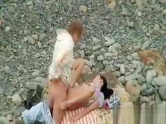 Kinky amateur couple having hardcore sex on the beach