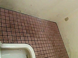 Kinky japanese ho pissing