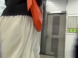 Kinky japanese ho pissing