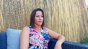 Kyara, 39, nurse in Corsica!