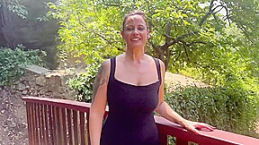 Lady, 41, wants to sweat!