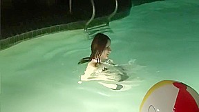 Late Night Dip With Nip Slip - DreamGirls