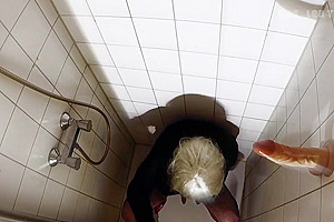 Lea Has Some Fun In Her Shower