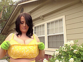 Leanne Crow - Flower Child 2