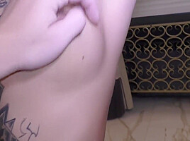 Licks Her Fans Balls 11 Min With Carmen Electra