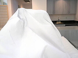 Luckiest Guy Ever Has 3some Morning Sex W/ His 2 Hot Girlfriends & Creampie