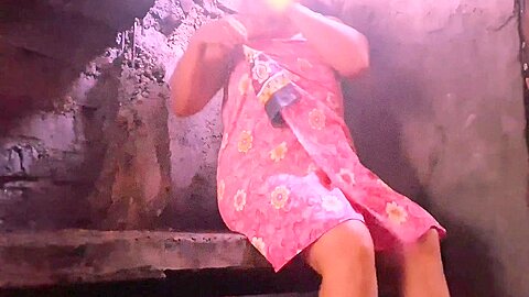 M A - Video Of Sri Lankan Sexy Girls Peeing