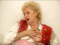 Maenner Aufgepasst! Oma Party (scene01)