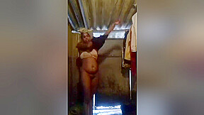 Mallu Bhabhi Shows Her Boobs