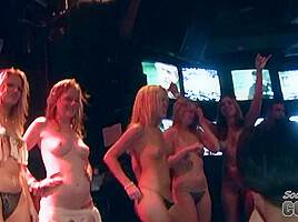 Many Blondes in Tonights Wet T-Shirt Contest - SouthBeachCoeds