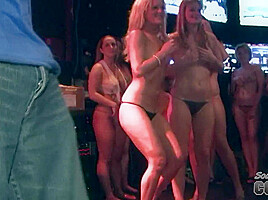 Many Blondes in Tonights Wet T-Shirt Contest - SouthBeachCoeds