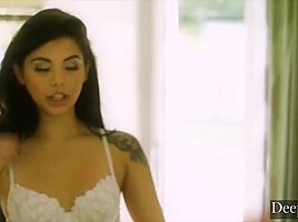 Markus Dupree And Gina Valentina - Gets More Than A Tip