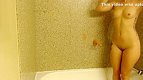 Masturbate In Shower