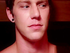 Masturbating amateur dude