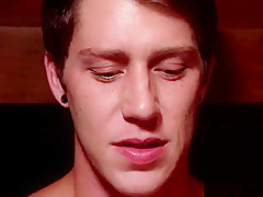 Masturbating amateur dude
