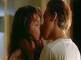 Michelle Williams, Chloe Sevigny - Lesbian Sex Senes, Topless