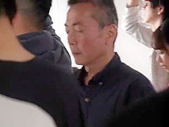 Midv-599 Group Of J-type Girls In Miniskirts Are Surrou