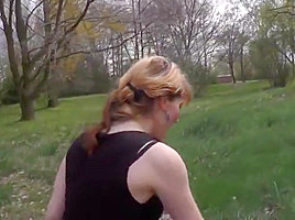 Milf im park mit wichse in der fresse!