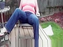 Mimi pees - multiple scenes ending with public boat pee
