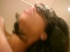 Mon cheri viens me baiser j'ai envie
