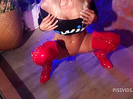 Monika Fox Anal Rides On Gigant Didlo With Big Prolapse & Alot Squirt Drink - PissVids