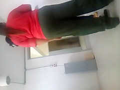 Mostrando o pau no meio de uma reuniao no vestiario