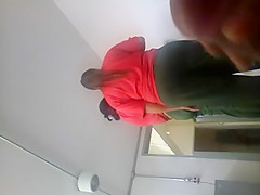 Mostrando o pau no meio de uma reuniao no vestiario