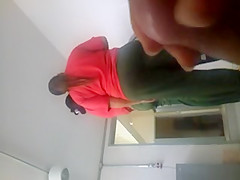 Mostrando o pau no meio de uma reuniao no vestiario
